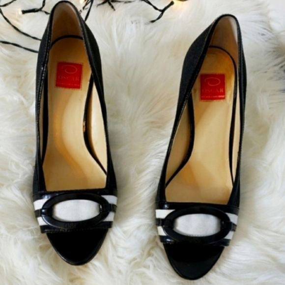 RARE Oscar de la Renta O Calada Peep Toe Heels 7.5 Luxury Elegant Castlecore - Picture 1 of 16